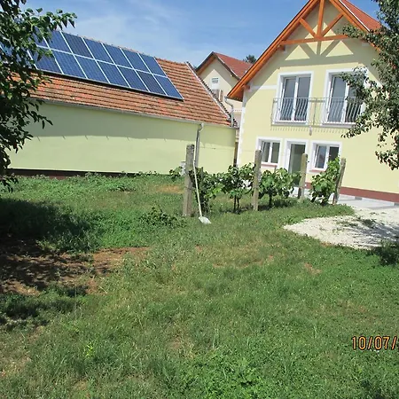 Residence-josef Szakony